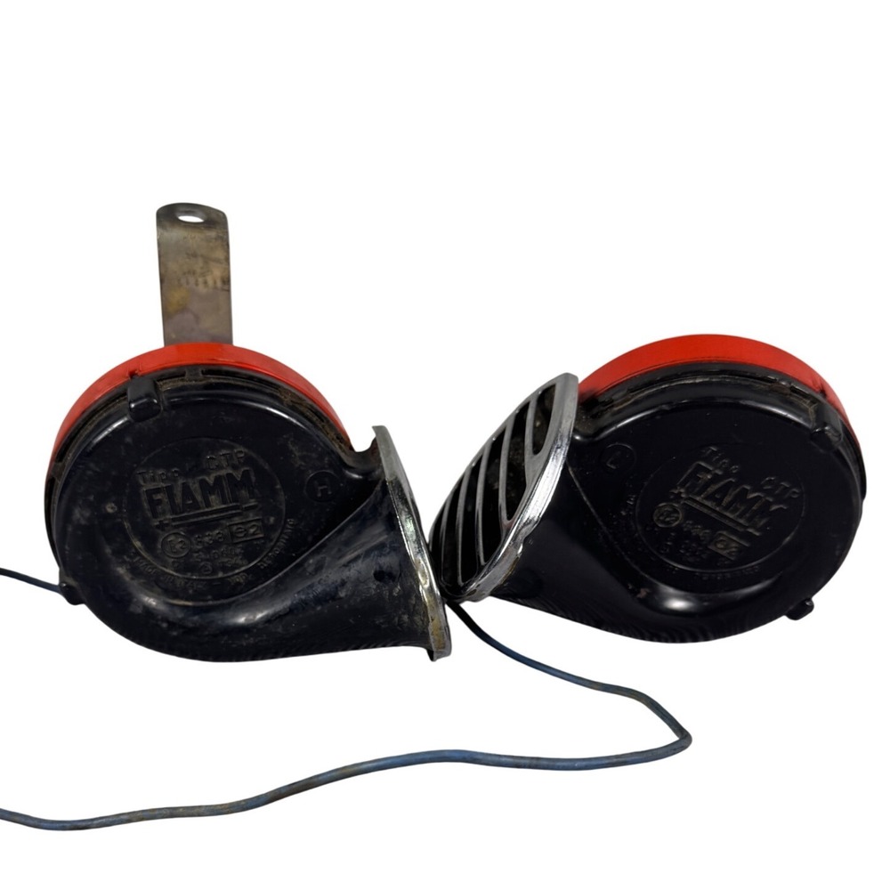 Vintage FIAMM Tipo GTP Air‎ Horns Red Snail Pair Made in Italy High Low Tone